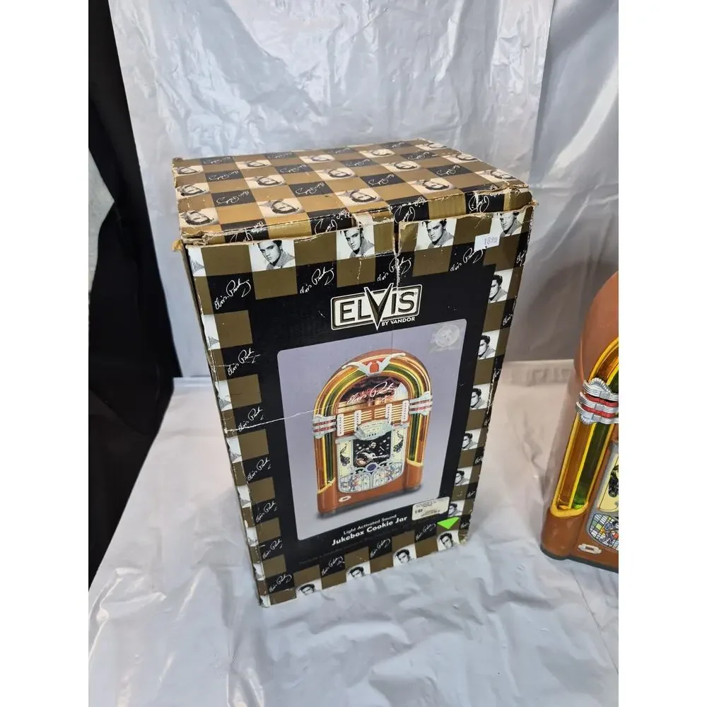 Rare Elvis Presley By Vandor Jukebox Cookie Jar Plays All Shook Up Never Used.